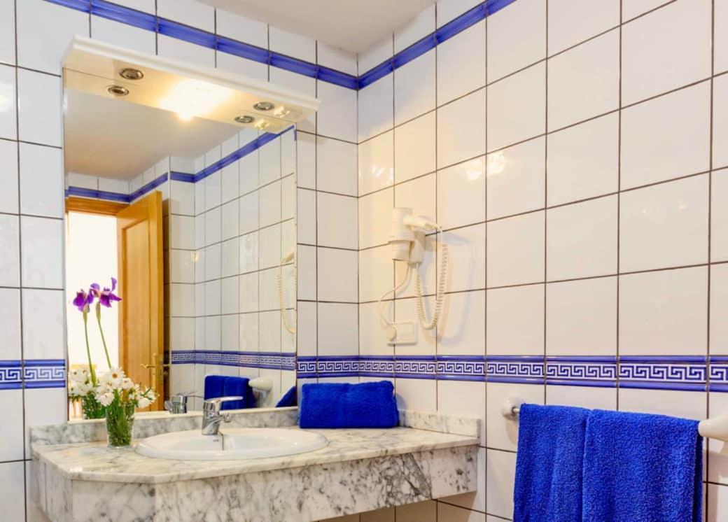 Apartamento Sa Varadero 2D Vista Mare Laterale Apartman Es Pujols Kültér fotó